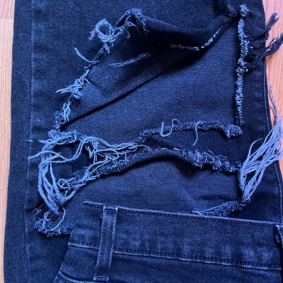 Black Ripped Jeans °❀⋆.ೃ࿔*:･ - Picture 4 of 6